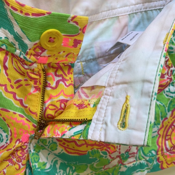 Lilly Pulitzer Walsh Shorts - Picture 5 of 7